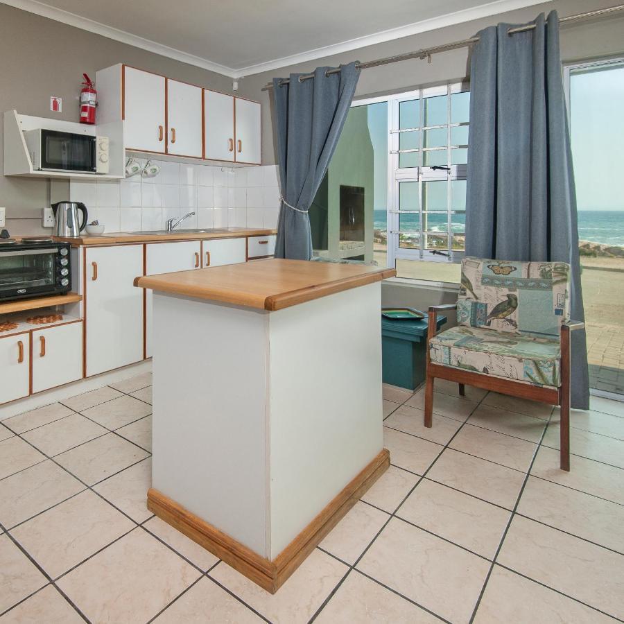 Albatross Accommodation แลมเบิร์ตส์เบย์ ภายนอก รูปภาพ