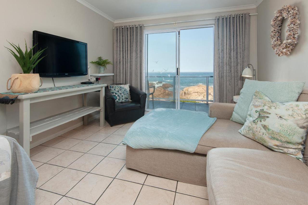 Albatross Accommodation แลมเบิร์ตส์เบย์ ภายนอก รูปภาพ